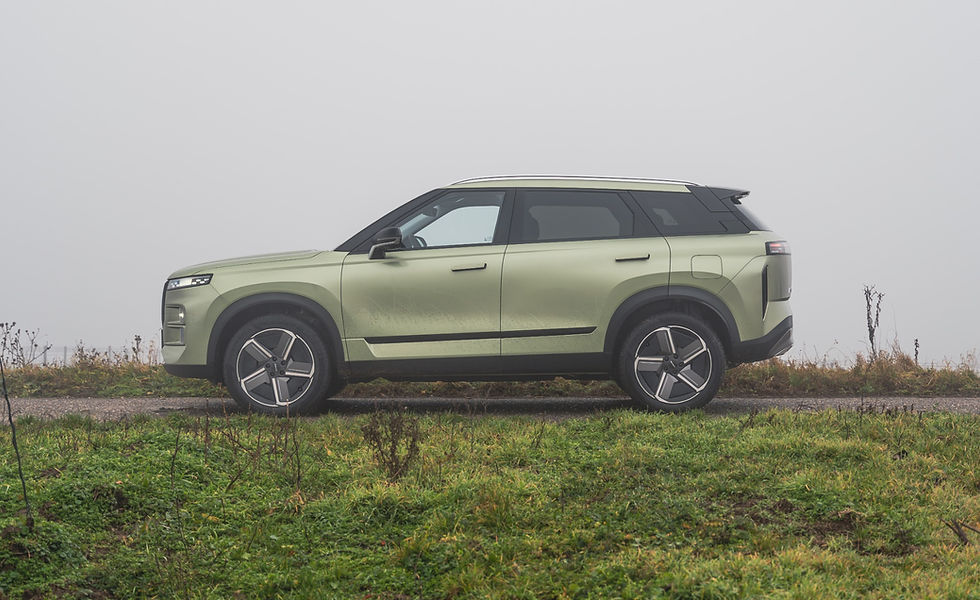 Das neue Jaecoo 7 Fahrzeugmodell bereit für jedes Terrain. Plug-in Hybrid mit SHS oder Benziner mit AWD